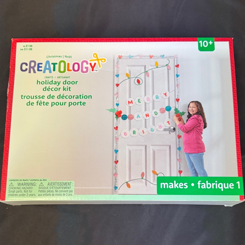 Creatology Festive Holiday Door Décor Kit - Red and Green